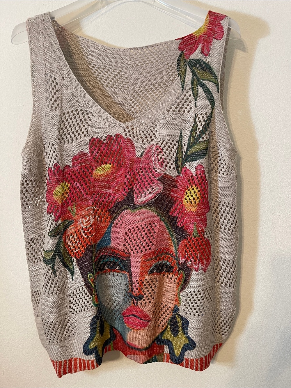 NWOT V-Neck Floral Art Sleeveless Sweater Tank Top - Picture 16 of 16